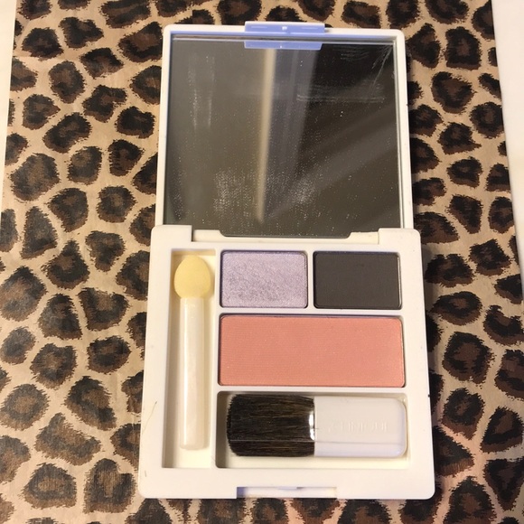 Small Clinique pallet. - Picture 2 of 4